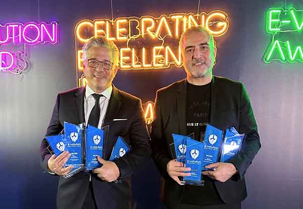 E-volution Awards : 12 βραβεία για το Centraleshop των Αδελφών Ζευκλή