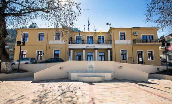 Δικαιώνονται τρεις υπάλληλοι του Δήμου Σερβίων