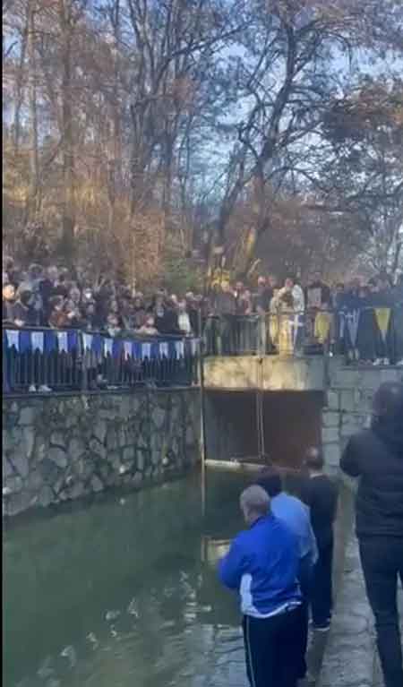 O αγιασμός των υδάτων στο Εμπόριο