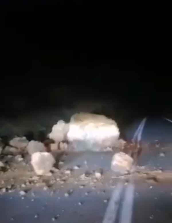 Μικρή κατολίσθηση στην εθνική οδό Κοζάνης-Λάρισας στο ύψος του Μεταξά