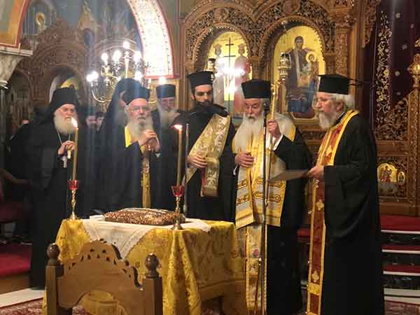 Κοπή της Βασιλόπιτας της Μητρόπολης στον Ιερό Ναό των Αγίων Κωνσταντίνου & Ελένης