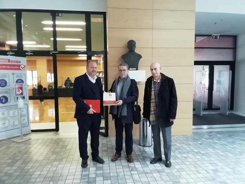 Στην Κοβεντάρειο Δημοτική Βιβλιοθήκη Κοζάνης ξεναγήθηκε ο Κωνσταντίνος Γκέρτσος