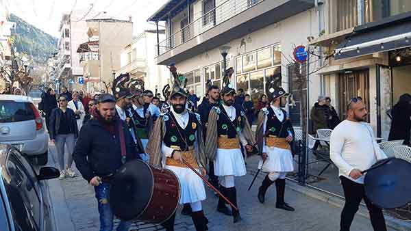 Οι Μωμόγεροι στα Σέρβια