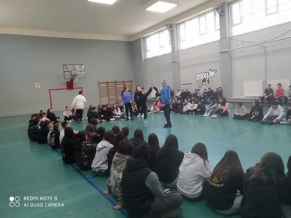 Ασκήσεις αυτοάμυνας TAE KWON DO παρακολούθησαν οι μαθητές του 3ου Γυμνασίου Κοζάνης