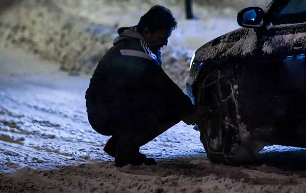 Κακοκαιρία «Μπάρμπαρα»: Υποχρεωτικές οι αλυσίδες στα αυτοκίνητα – Αυστηροί έλεγχοι από το πρωί του Σαββάτου