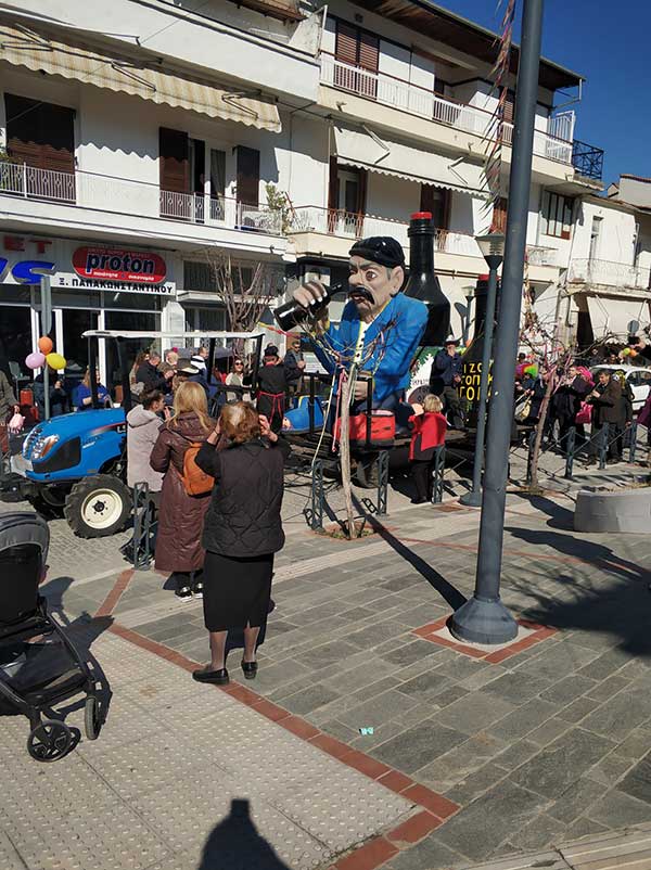 Η Αποκριά στα Σέρβια ξεκίνησε!!!!!