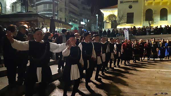 Τα “περήφανα” Γρεβενά στην πλατεία της Κοζάνης