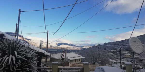 Μια χιονισμένη καλημέρα από τη Μεταμόρφωση Κοζάνης