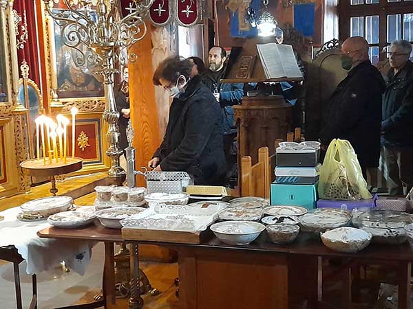 Ψυχοσάββατο στους Αγίους Αναργύρους Κοζάνης- Υπέρ των κεκοιμημένων
