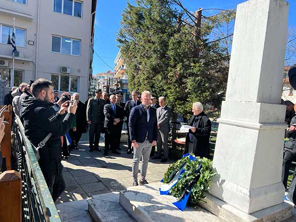 Μνημόσυνο τελέστηκε στο μνημείο υπέρ πεσόντων αστυνομικών έναντι Αστυνομικού Μεγάρου Πτολεμαΐδας
