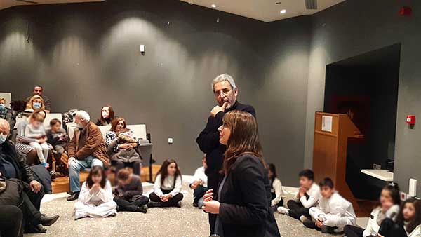 Το θεατρικό δρώμενο για μικρούς και μεγάλους: «Από τα βάθη της Γης, στο φως της Ζωής» παρουσιάστηκε στη Δημοτική Βιβλιοθήκη Κοζάνης