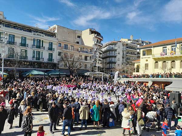Μικρή Αποκριά στην Κοζάνη με μοντέρνα χορευτικά στην κεντρική πλατεία