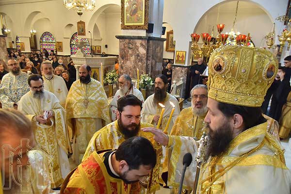 Χειροτονία Διακόνου από τον Σιατίστης Αθανάσιο