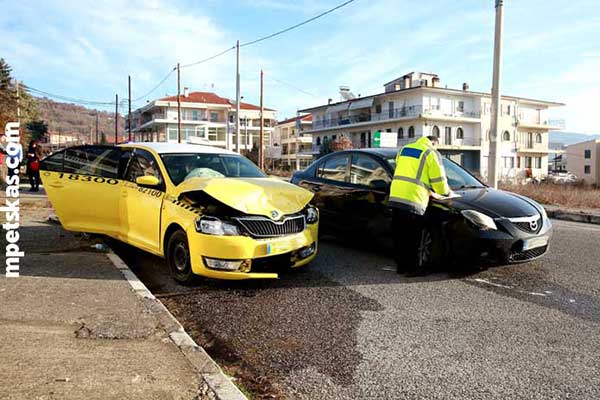 Τροχαίο στην Καστοριά με ταξί που μετέφερε μαθητές