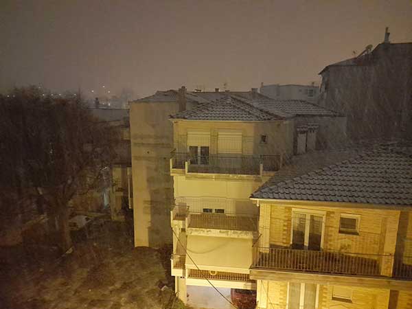 Άρχισε να ασπρίζει η Κοζάνη