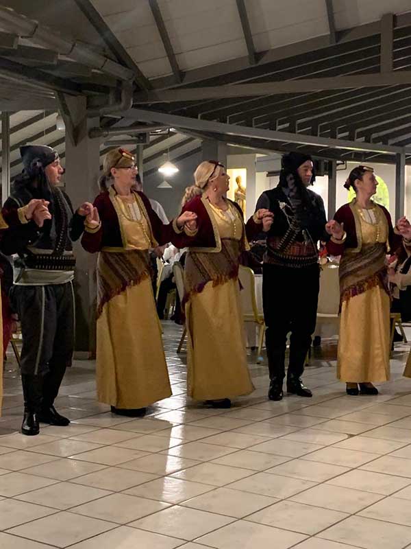 Ο χορός της Ευξείνου Λέσχης Σερβιων