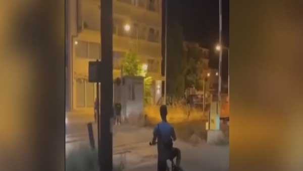 Αμύνταιο Φλώρινας: Οι μπάρες ανεβαίνουν πριν περάσει η αμαξοστοιχία (βίντεο)