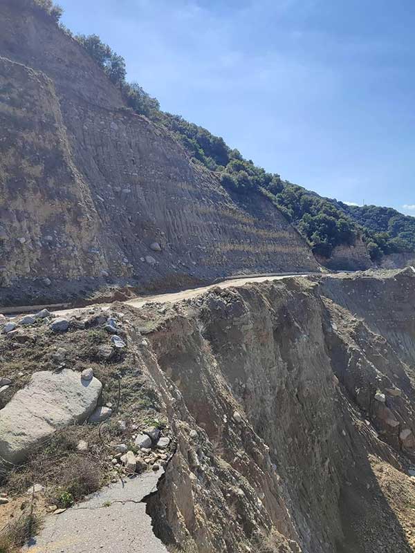 Το πιο επικίνδυνο σημείο της διαδρομής από το Βελβεντό προς το Φράγμα Πολυφύτου