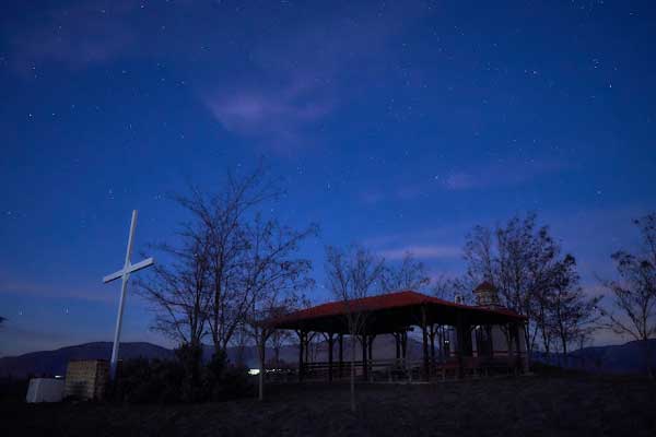 Νυχτερινή φωτοδιαδρομή στην Μολόχα Βοΐου