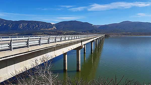 Καμία ελαστικότητα στα εφέδρανα της Γέφυρας Ρυμνίου – Χωρίς σύστημα απορροής