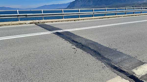 Αποκαταστάθηκαν οι φθορές στο οδόστρωμα, στη Γέφυρα Ρυμνίου