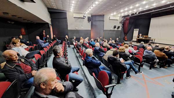 Τι ανέφεραν πολίτες του Βελβεντού: Αν το κλείσιμο της Γέφυρας παραταθεί η ζημιά θα είναι τεράστια – Ψάχνω λόγο για να κάτσω στον τόπο μου – Αμέλεια η μη πρόβλεψη για εναλλακτικές διαδρομές