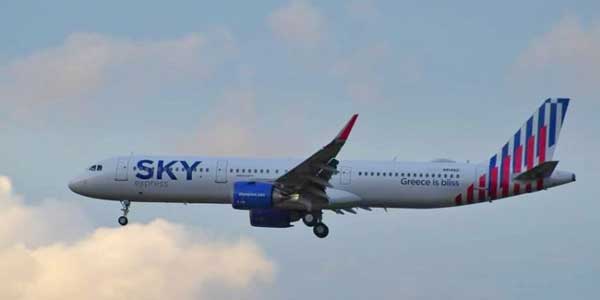 Η Sky Express μετά την ταλαιπωρία των επιβατών στη γραμμή Αθήνα-Κοζάνη: Δεν μας δόθηκε άδεια πτήσης