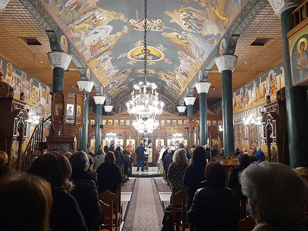 Ὑπεραγία Θεοτόκε ἐκ θλίψεως παντοίας Σύ ἐλευθέρωσον – Xαῖρε, πολλῶν πταιόντων συγχώρησις