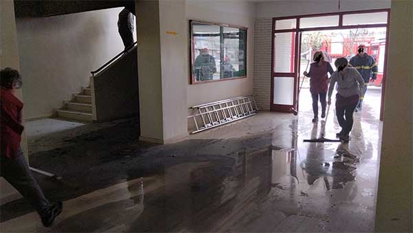 Φωτιά μικρής έκτασης στο 3ο ΓΕΛ Κοζάνης από εκτυπωτικό μηχάνημα