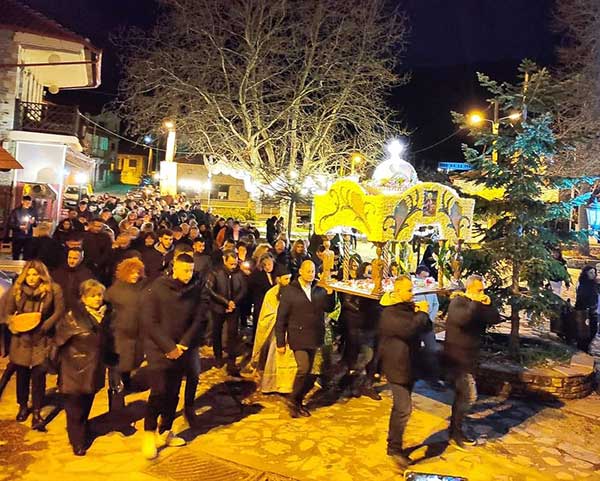 Η περιφορά του επιταφίου στη Βλάστη