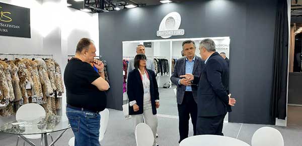 Επίσκεψη του Περιφερειάρχη Δυτικής Μακεδονίας & της Αντιπεριφερειάρχη Καστοριάς στη 48η Διεθνή Έκθεση Γούνας