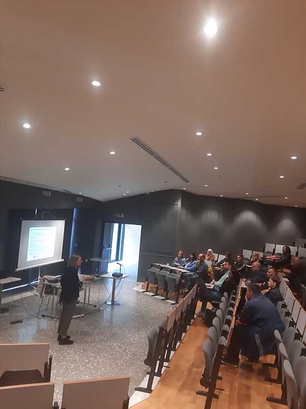 Στιγμιότυπα από την εκδήλωση “Ομαδικά εργαστήρια συμβουλευτικής/πληροφόρησης για ανέργους και εργαζομένους”