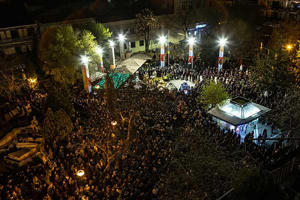 Συνάντηση επιταφίων στην κεντρική πλατεία της Πτολεμαΐδας