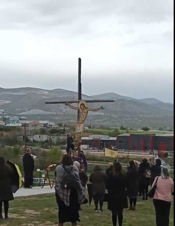 H Αποκαθήλωση του Κυρίου στην Αγία Ειρήνη Χρυσοβαλάντου Βαθυλάκκου Κοζάνης