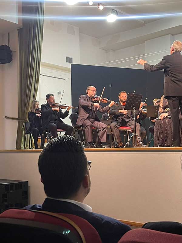 Λουκάς Ζαρογιάννης – Συγχαρητήριο μήνυμα στον μορφωτικό όμιλο Σερβίων «Τα Κάστρα» για την διοργάνωση της Πασχαλινής Συναυλίας