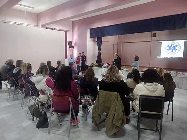 Προσφορά απινιδωτή από την Περιφέρεια Δυτικής Μακεδονίας και εκπαίδευση από το ΕΚΑΒ Κοζάνης στο 18ο Δημοτικό Σχολείο Κοζάνης
