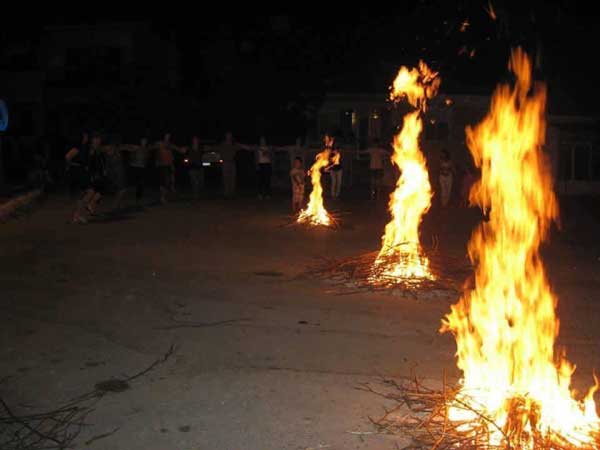 Πολιτιστικός Σύλλογος Καπνοχωρίου Κοζάνης: Αναβίωση του εθίμου “Αη-Γιάννη Φουργκαλά” την Παρασκευή 23/6