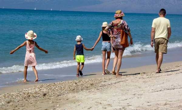Νέα παράταση αιτήσεων για 300.000 επιταγές κοινωνικού τουρισμού της ΔΥΠΑ