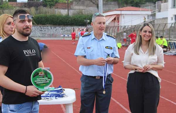 Η Διεύθυνση Αστυνομίας Κοζάνης για το τουρνουά ποδοσφαίρου με κεντρικό μήνυμα «Κόκκινη Κάρτα στα Ναρκωτικά .… Σκόραρε στη Ζωή»
