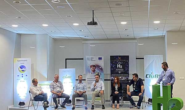 Συζήτηση για το πράσινο υδρογόνο και πώς θα καταφέρει να ξεκλειδώσει ένα πιο βιώσιμο ενεργειακά μέλλον, την τρίτη μέρα στο Hydrogen SummerScH2ool