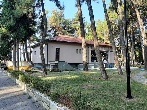 Συνεχίζονται οι εργασίες στο Δημοτικό αναψυκτήριο