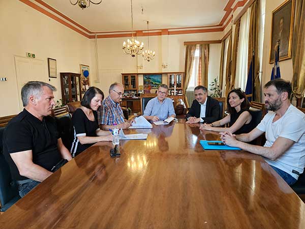 Δήμος Κοζάνης: Σύγχρονα και ασφαλή πεζοδρόμια αποκτά ο δρόμος Κοζάνη-Κοίλα