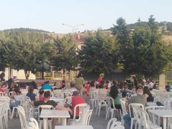 Γέμισε με παιδικά χαμόγελα η αυλή του Δημοτικού σχολείου Δρεπάνου