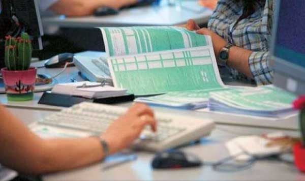 Φορολογικές δηλώσεις: Παρατείνεται έως 31/8 η προθεσμία υποβολής