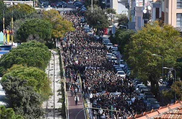 Ο αφέντης λαός -Γράφει ο Βασίλης Μαρκόπουλος