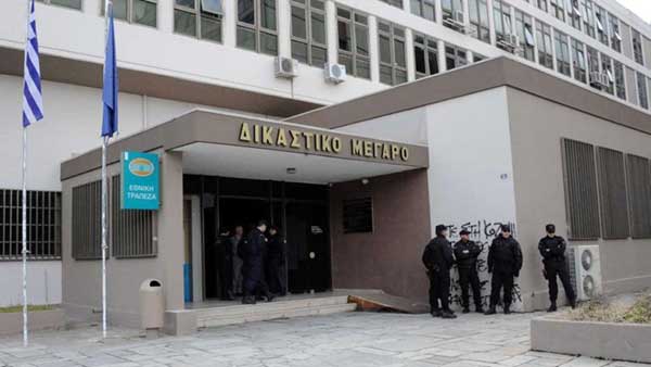 Kοζάνη: Ελεύθερος μετά την απολογία του ο 35χρονος που απείλησε με μαχαίρι δύο άτομα