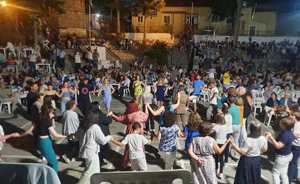 Πολύς κόσμος στην χοροεσπερίδα στο Λιβαδερό Κοζάνης