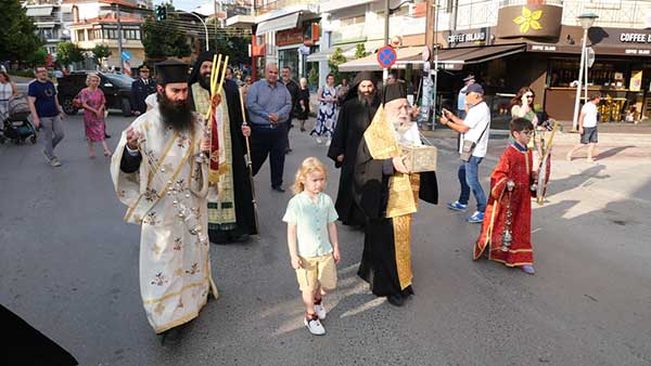 Υποδοχή της Τιμίας Κάρας του Οσίου Νικάνωρος, στα Γρεβενά (βίντεο)