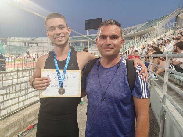 Ασημένιος ο Αντώνης Τζιαμπίρης του Φιλαθλητικού Κοζάνης