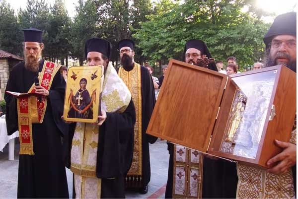 Ανθοχώρι Βοΐου: Υποδοχή Tιμίων Ιερών Λειψάνων Αγίου Κωνσταντίνου και Ελένης και Τεμαχίου Τιμίας Ζώνης της Παναγίας